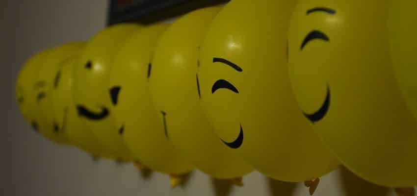 emoji balão aniversário